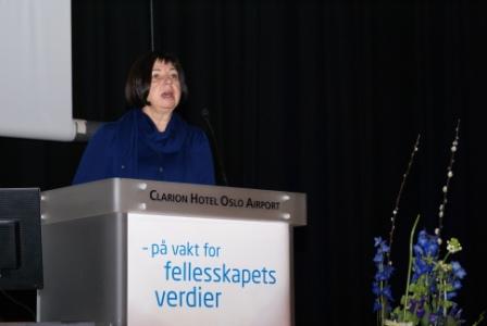 Adm. direktør Sigrun Vågeng, KS, åpnet årets Kontrollutvalgskonferanse.
